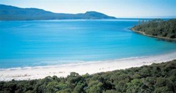 Triabunna Cabin & Caravan Park Buitenkant foto